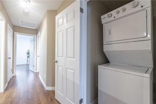 1434 Evans Boulevard N, London, ON - Indoor Photo Showing Laundry Room