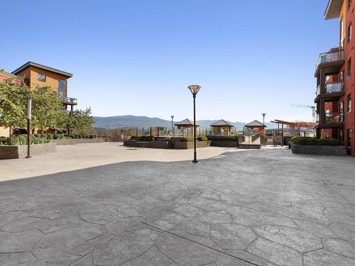 341-654 Cook Road, Kelowna, BC - Outdoor