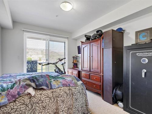 301-4205 27 Street, Vernon, BC - Indoor Photo Showing Bedroom