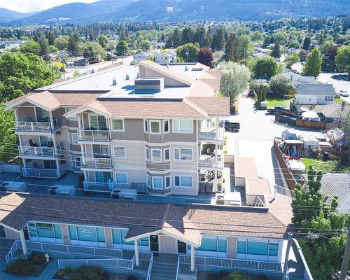 301-4205 27 Street, Vernon, BC - Outdoor