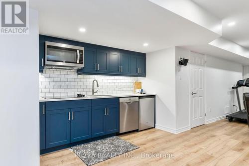 301 East Rivertrace Walk, London, ON - Indoor Photo Showing Kitchen With Upgraded Kitchen
