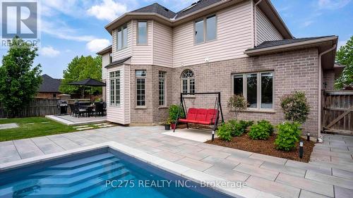 301 East Rivertrace Walk, London, ON - Outdoor With In Ground Pool