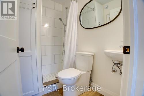 236 Elizabeth Street, Guelph, ON - Indoor Photo Showing Bathroom