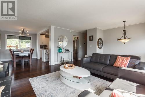 4479 Wasilow Road, Kelowna, BC - Indoor Photo Showing Living Room