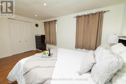 133 Jansen Avenue, Kitchener, ON - Indoor Photo Showing Bedroom