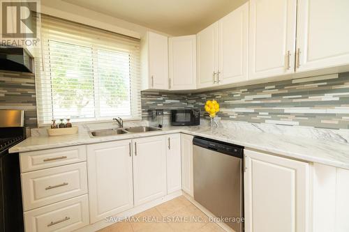 133 Jansen Avenue, Kitchener, ON - Indoor Photo Showing Kitchen With Double Sink