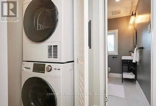 195 Sherman Avenue, Hamilton, ON - Indoor Photo Showing Laundry Room