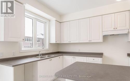 257 Chippewa Avenue N, Shelburne, ON - Indoor Photo Showing Kitchen With Double Sink