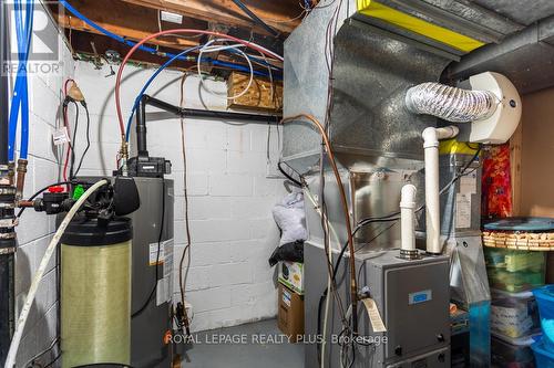 435 Parkside Drive, Hamilton, ON - Indoor Photo Showing Basement