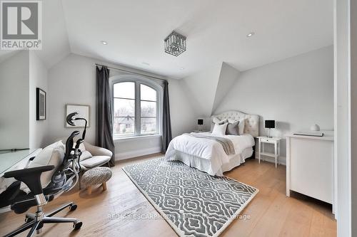 44 Wanita Road, Mississauga, ON - Indoor Photo Showing Bedroom