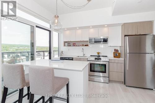 B623 - 1119 Cooke Boulevard, Burlington, ON - Indoor Photo Showing Kitchen With Stainless Steel Kitchen With Upgraded Kitchen