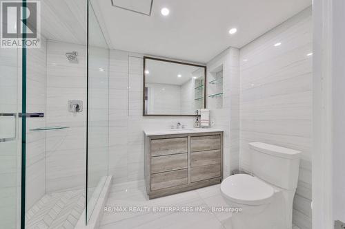 1144 Streambank Drive, Mississauga, ON - Indoor Photo Showing Bathroom