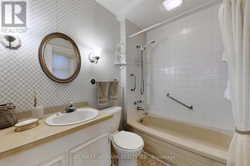 35 Tedder Street, Toronto, ON - Indoor Photo Showing Bathroom