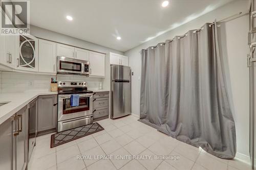 36 - 2530 Northampton Boulevard, Burlington, ON - Indoor Photo Showing Kitchen With Upgraded Kitchen