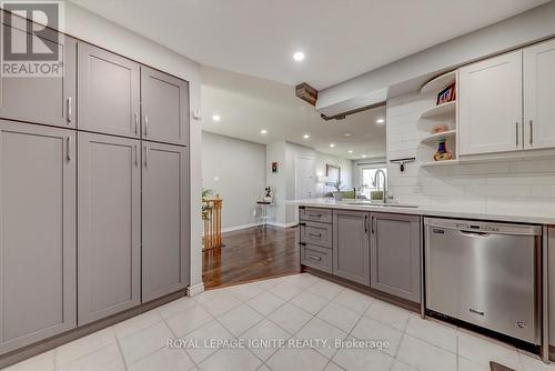 36 - 2530 Northampton Boulevard, Burlington, ON - Indoor Photo Showing Kitchen