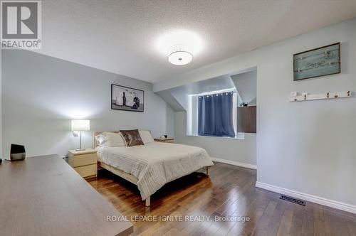 36 - 2530 Northampton Boulevard, Burlington, ON - Indoor Photo Showing Bedroom