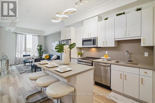 305 - 2007 James Street, Burlington (Brant), ON - Indoor Photo Showing Kitchen