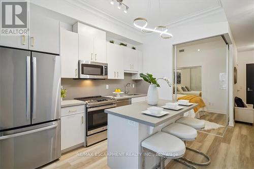 305 - 2007 James Street, Burlington (Brant), ON - Indoor Photo Showing Kitchen