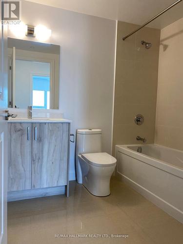 902 - 10 Gatineau Drive, Vaughan, ON - Indoor Photo Showing Bathroom