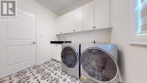 147 Wainfleet Crescent, Vaughan, ON - Indoor Photo Showing Laundry Room