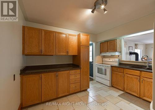 13 Eleanor Road, Orillia, ON - Indoor Photo Showing Kitchen