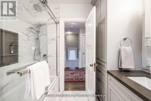 554 Briar Hill Avenue, Toronto, ON - Indoor Photo Showing Bathroom