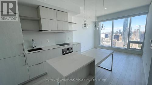 4801 - 197 Yonge Street, Toronto, ON - Indoor Photo Showing Kitchen