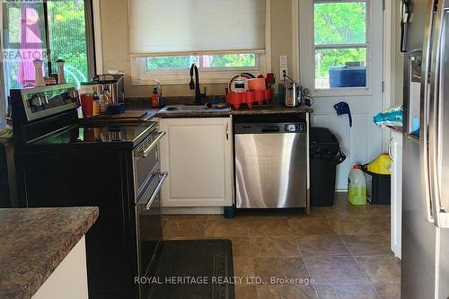 147 Grandview Street, Oshawa (Donevan), ON - Indoor Photo Showing Other Room