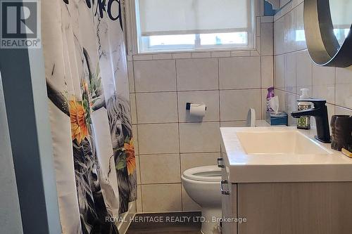 147 Grandview Street, Oshawa (Donevan), ON - Indoor Photo Showing Bathroom