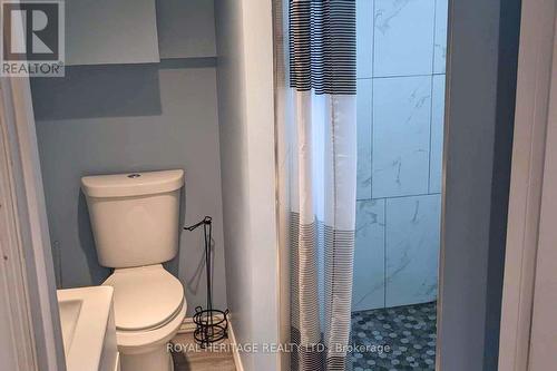 147 Grandview Street, Oshawa (Donevan), ON - Indoor Photo Showing Bathroom