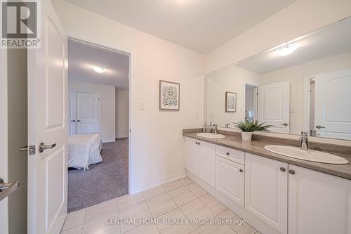 11 Upbound Court, East Gwillimbury, ON - Indoor Photo Showing Bathroom