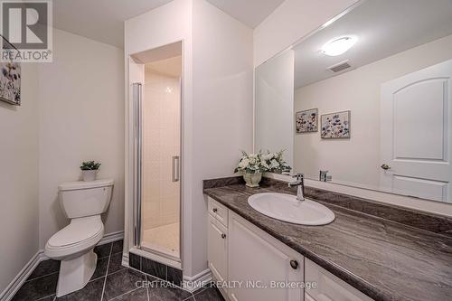 11 Upbound Court, East Gwillimbury, ON - Indoor Photo Showing Bathroom