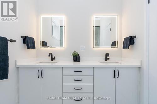 13 Fawndale Crescent, Wasaga Beach, ON - Indoor Photo Showing Bathroom