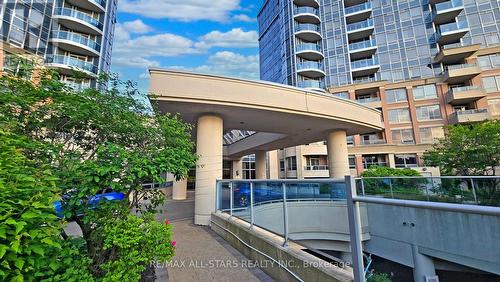 1226 - 33 Cox Boulevard, Markham, ON - Outdoor With Balcony