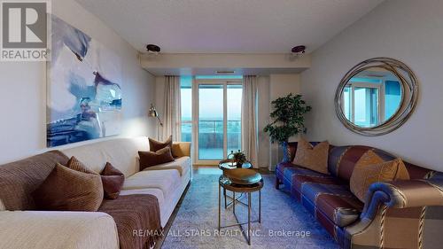 1226 - 33 Cox Boulevard, Markham, ON - Indoor Photo Showing Living Room