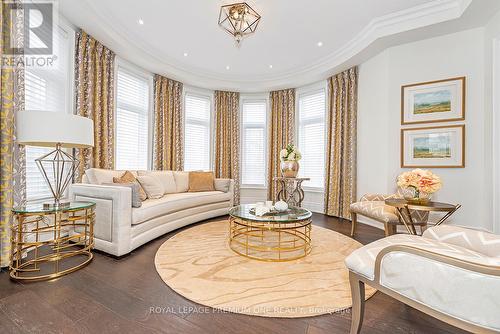 2 Appleyard Avenue, Vaughan (Kleinburg), ON - Indoor Photo Showing Living Room