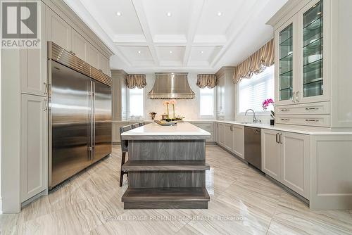 2 Appleyard Avenue, Vaughan (Kleinburg), ON - Indoor Photo Showing Kitchen