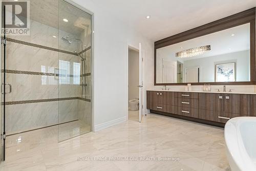 2 Appleyard Avenue, Vaughan (Kleinburg), ON - Indoor Photo Showing Bathroom