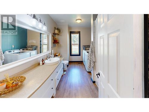 2673 Gavlin Road, Quesnel, BC - Indoor Photo Showing Bathroom