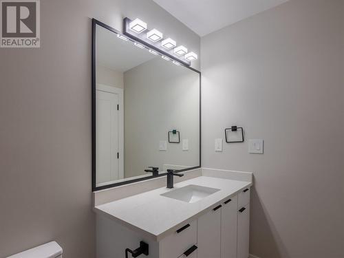 592 Forestbrook Drive Unit# 101, Penticton, BC - Indoor Photo Showing Bathroom