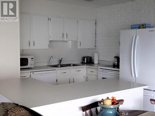 19417 95Th Street, Osoyoos, BC - Indoor Photo Showing Kitchen With Double Sink