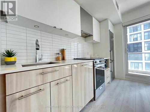 2205 - 251 Jarvis Street, Toronto, ON - Indoor Photo Showing Kitchen With Upgraded Kitchen