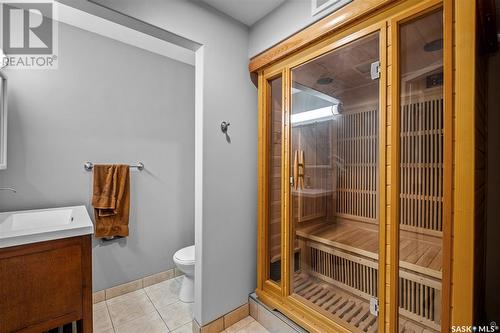 1010 Riverside Drive, Prince Albert, SK - Indoor Photo Showing Bathroom