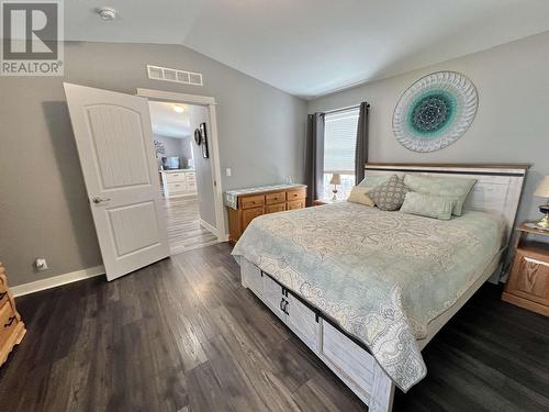 2130 Golden Pond Road, Quesnel, BC - Indoor Photo Showing Bedroom