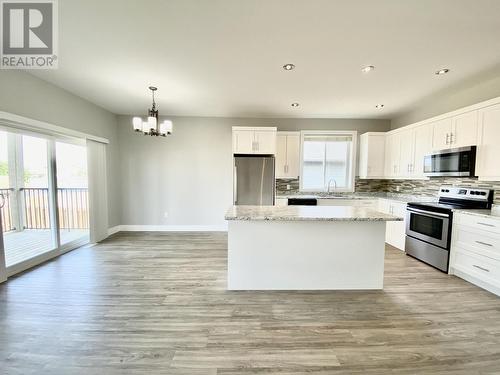 8332 88 Avenue, Fort St. John, BC - Indoor Photo Showing Kitchen With Upgraded Kitchen