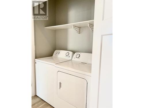 8332 88 Avenue, Fort St. John, BC - Indoor Photo Showing Laundry Room