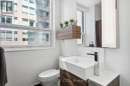 501 - 88 Scott Street, Toronto, ON - Indoor Photo Showing Bathroom