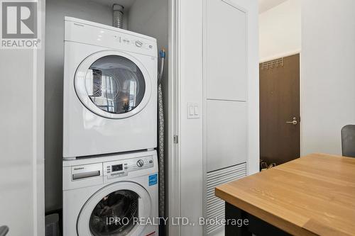 501 - 88 Scott Street, Toronto, ON - Indoor Photo Showing Laundry Room