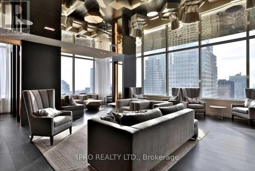 501 - 88 Scott Street, Toronto, ON - Indoor Photo Showing Living Room