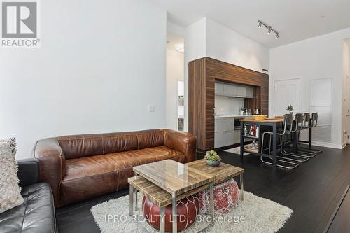 501 - 88 Scott Street, Toronto, ON - Indoor Photo Showing Living Room